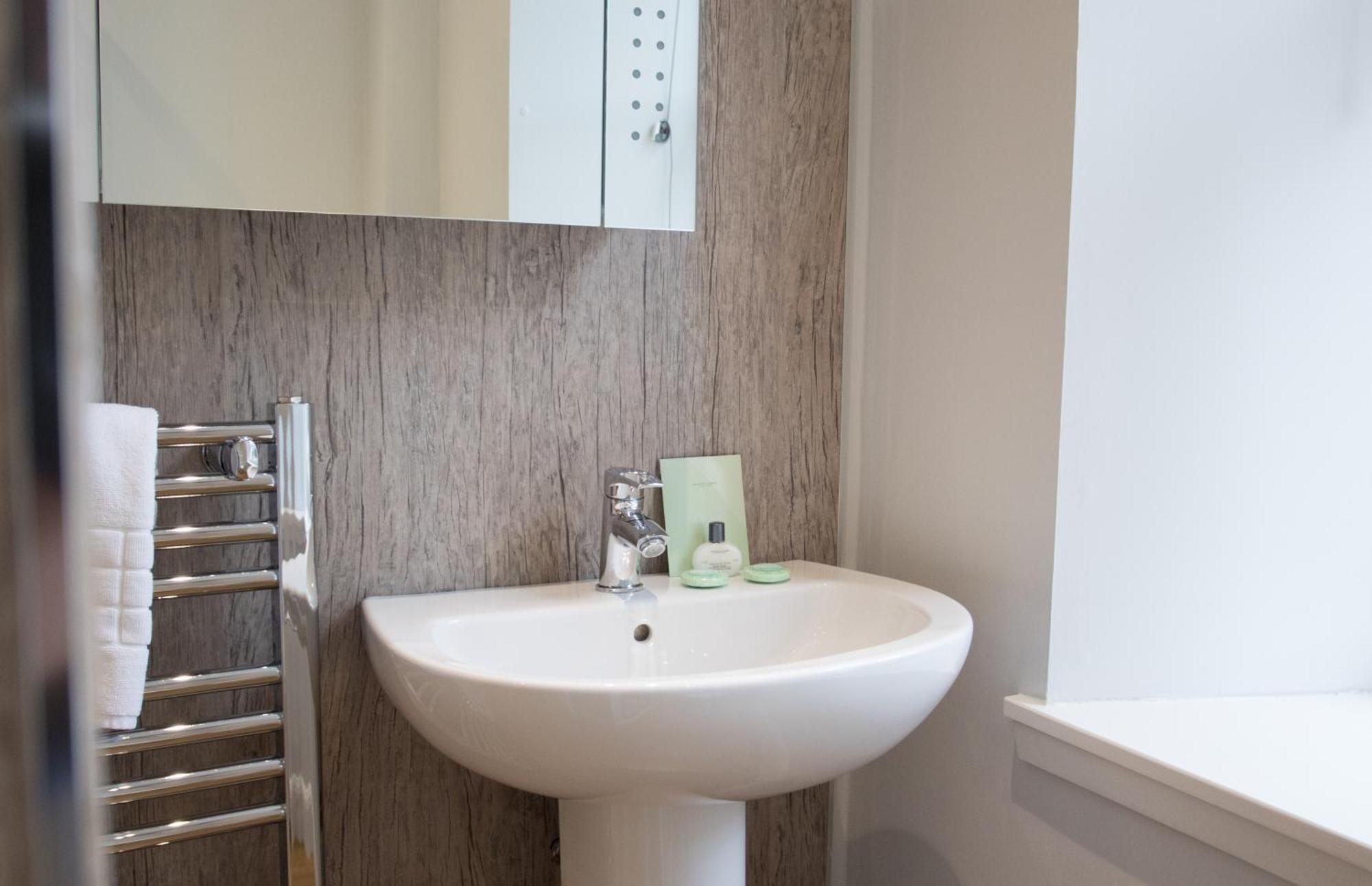 Glenmoriston Town House Apartments Inverness Dış mekan fotoğraf